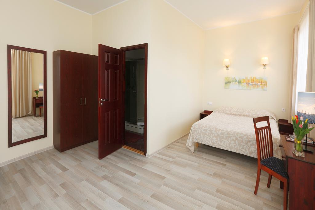 Paernu Jahtklubi Kuelalistemaja Hotel Luaran gambar