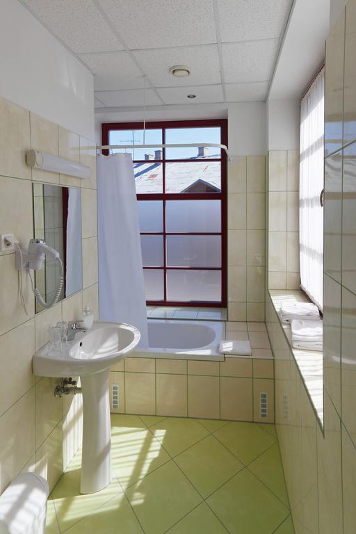 Paernu Jahtklubi Kuelalistemaja Hotel Luaran gambar